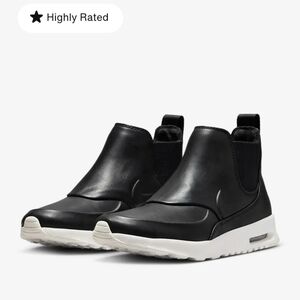 NWOB Nike Thea Mid Black